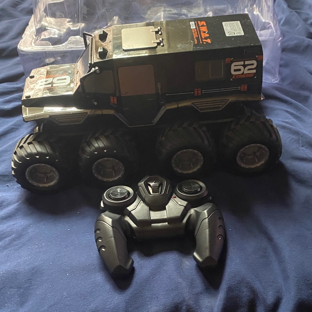 Black Remote Control Off-Road Truck with Controller